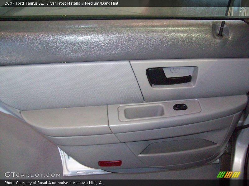 Silver Frost Metallic / Medium/Dark Flint 2007 Ford Taurus SE