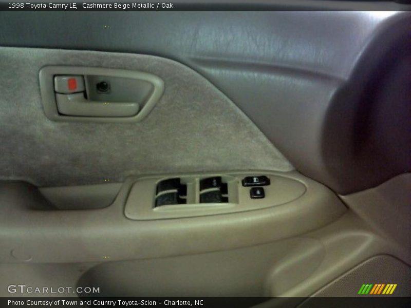 Cashmere Beige Metallic / Oak 1998 Toyota Camry LE