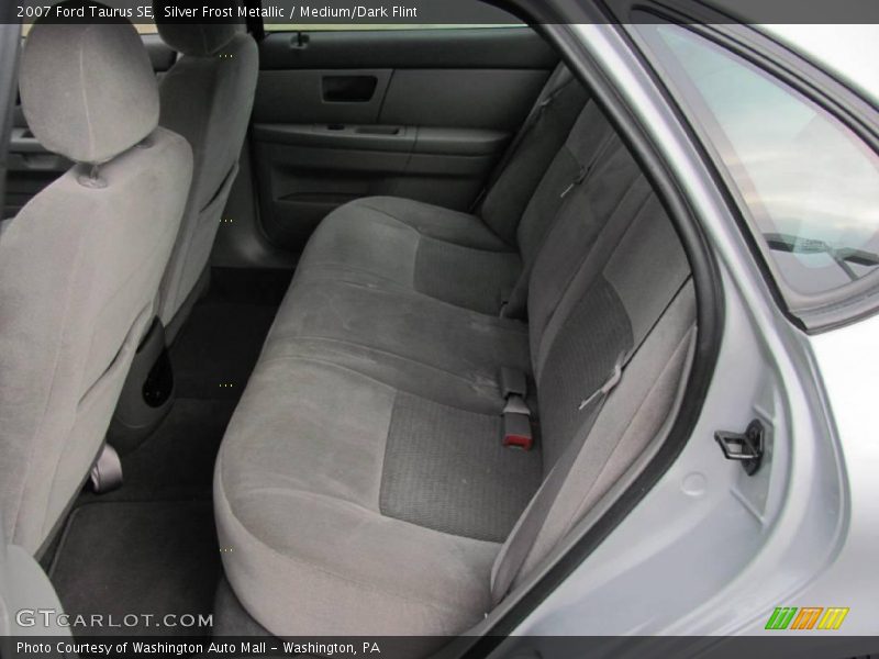 Silver Frost Metallic / Medium/Dark Flint 2007 Ford Taurus SE