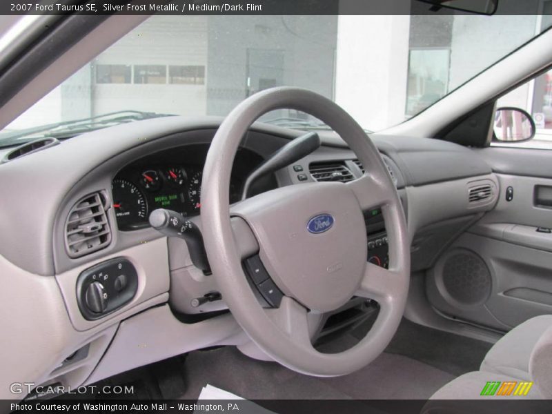 Silver Frost Metallic / Medium/Dark Flint 2007 Ford Taurus SE