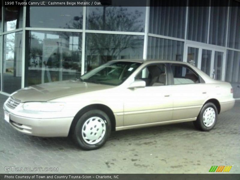 Cashmere Beige Metallic / Oak 1998 Toyota Camry LE