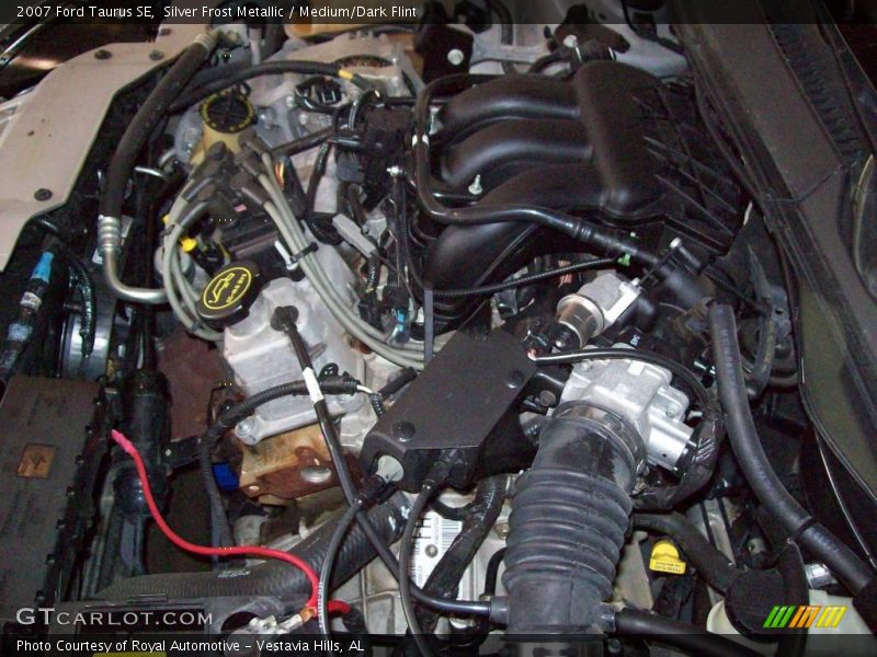 Silver Frost Metallic / Medium/Dark Flint 2007 Ford Taurus SE