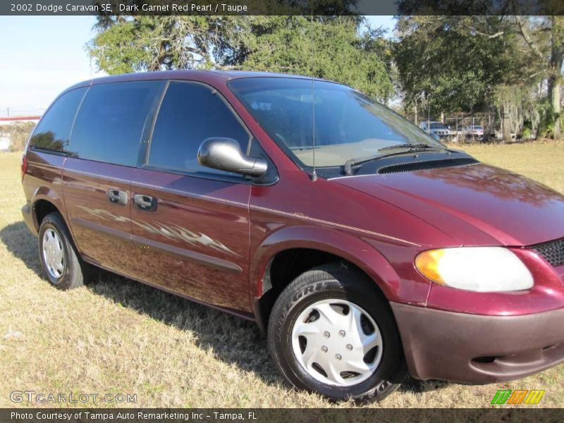 Dark Garnet Red Pearl / Taupe 2002 Dodge Caravan SE
