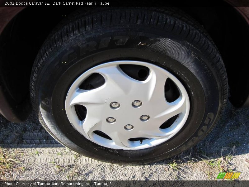 Dark Garnet Red Pearl / Taupe 2002 Dodge Caravan SE