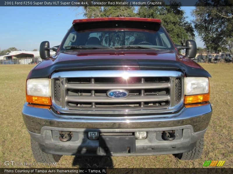 Toreador Red Metallic / Medium Graphite 2001 Ford F250 Super Duty XLT Super Crew 4x4