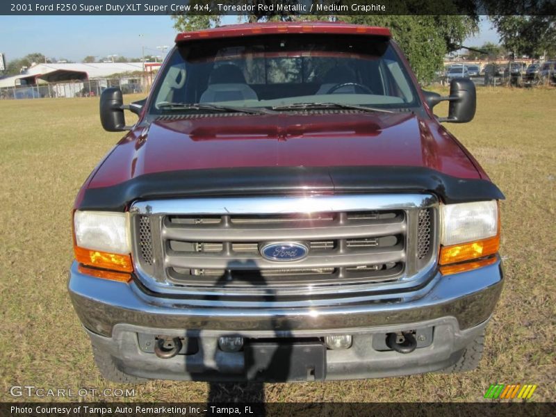 Toreador Red Metallic / Medium Graphite 2001 Ford F250 Super Duty XLT Super Crew 4x4