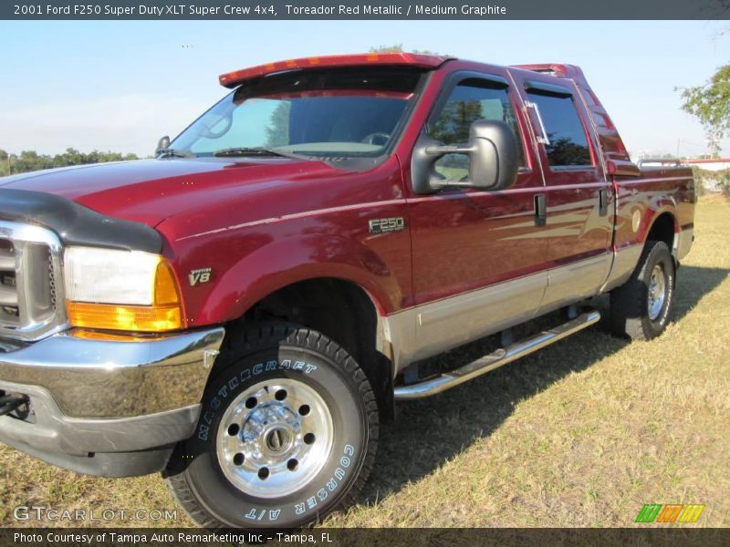 Toreador Red Metallic / Medium Graphite 2001 Ford F250 Super Duty XLT Super Crew 4x4