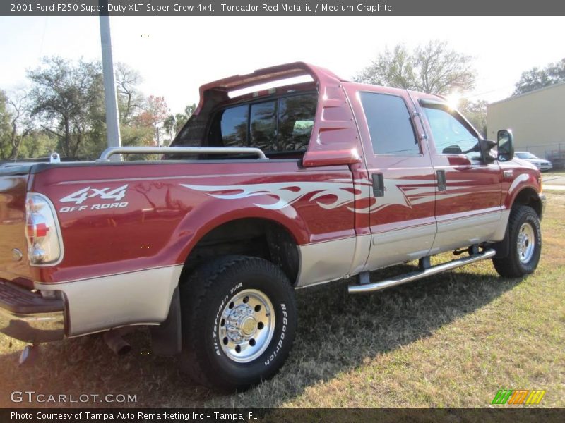 Toreador Red Metallic / Medium Graphite 2001 Ford F250 Super Duty XLT Super Crew 4x4