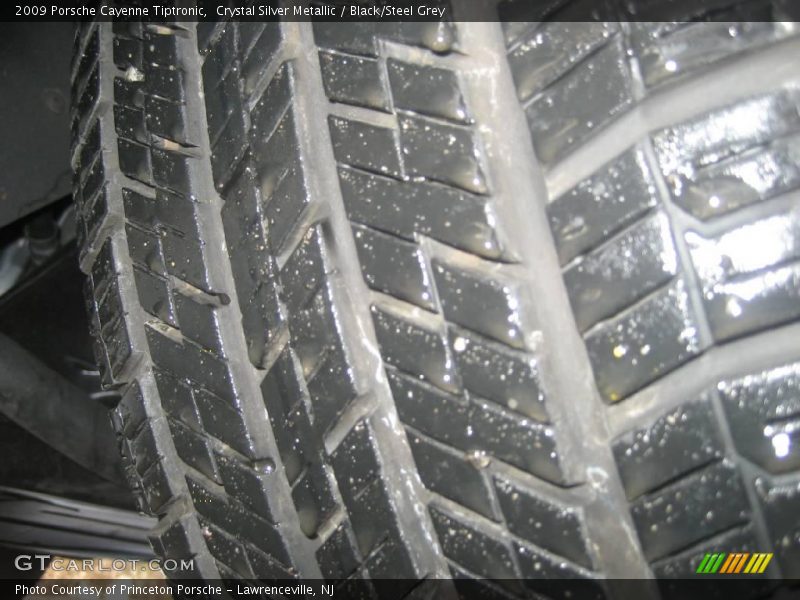 Crystal Silver Metallic / Black/Steel Grey 2009 Porsche Cayenne Tiptronic