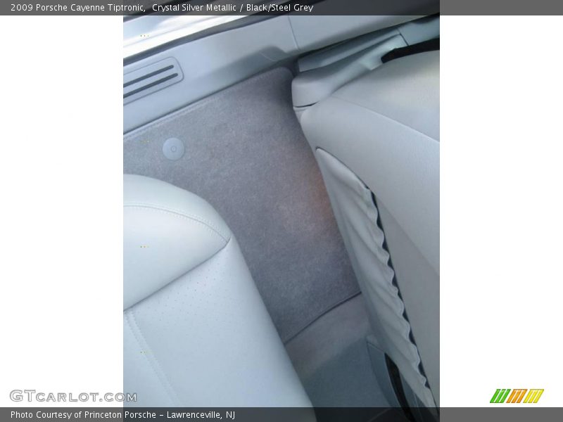 Crystal Silver Metallic / Black/Steel Grey 2009 Porsche Cayenne Tiptronic