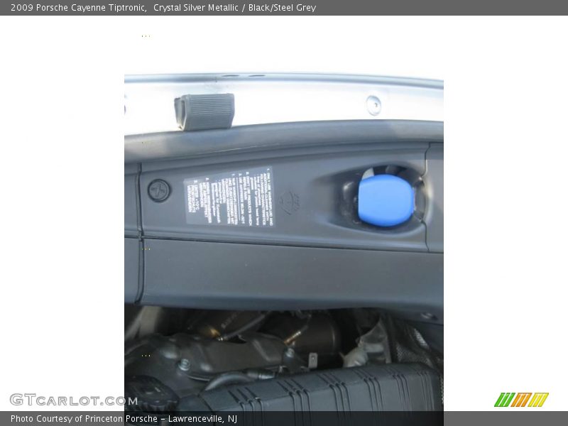 Crystal Silver Metallic / Black/Steel Grey 2009 Porsche Cayenne Tiptronic