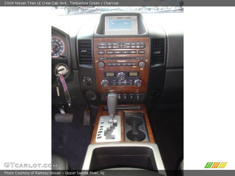 Timberline Green / Charcoal 2009 Nissan Titan LE Crew Cab 4x4