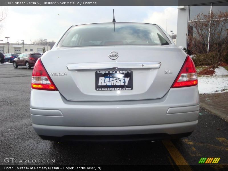 Brilliant Silver Metallic / Charcoal 2007 Nissan Versa SL