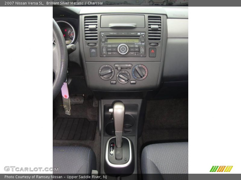 Brilliant Silver Metallic / Charcoal 2007 Nissan Versa SL