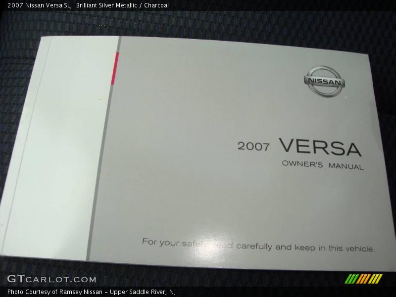 Brilliant Silver Metallic / Charcoal 2007 Nissan Versa SL