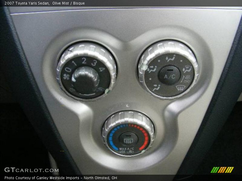 Olive Mist / Bisque 2007 Toyota Yaris Sedan