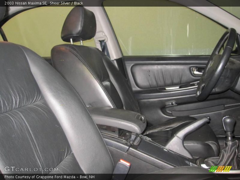 Sheer Silver / Black 2003 Nissan Maxima SE