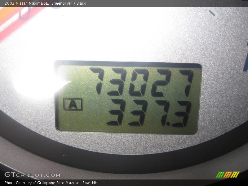 Sheer Silver / Black 2003 Nissan Maxima SE