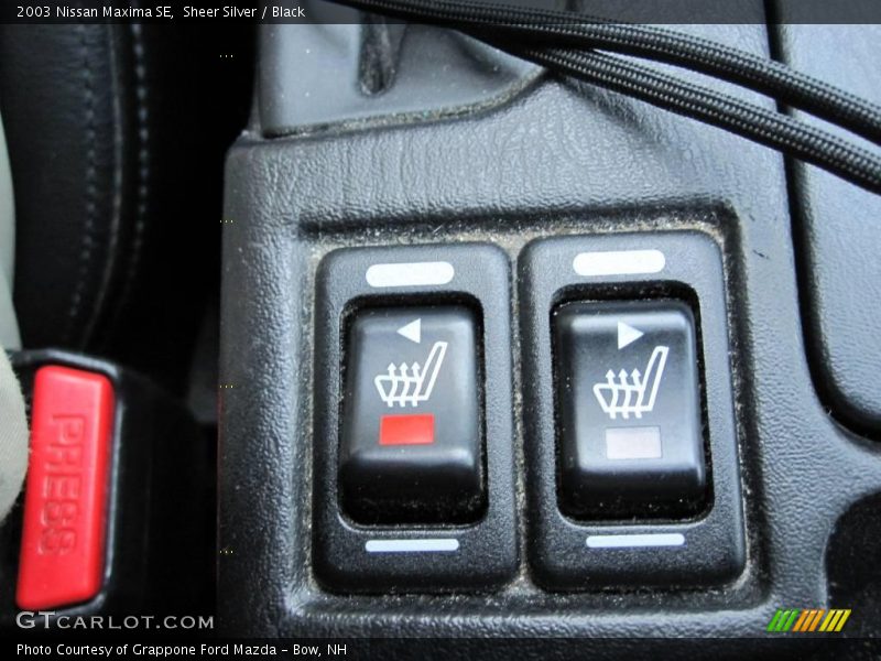Sheer Silver / Black 2003 Nissan Maxima SE