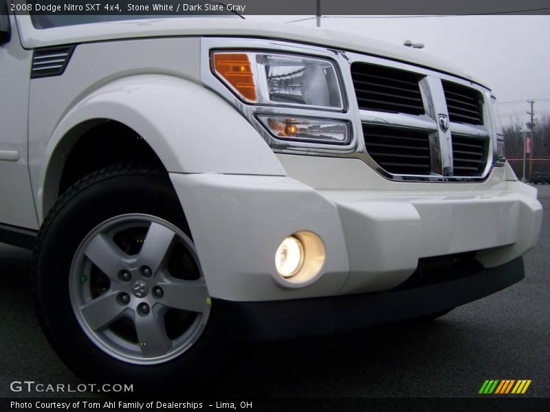 Stone White / Dark Slate Gray 2008 Dodge Nitro SXT 4x4