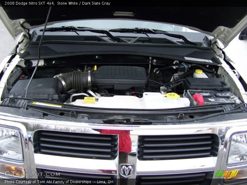 Stone White / Dark Slate Gray 2008 Dodge Nitro SXT 4x4