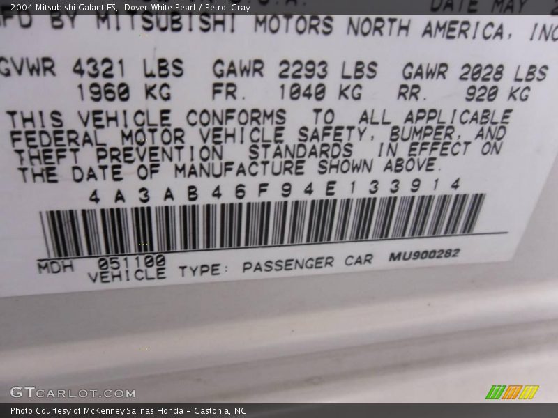 Dover White Pearl / Petrol Gray 2004 Mitsubishi Galant ES