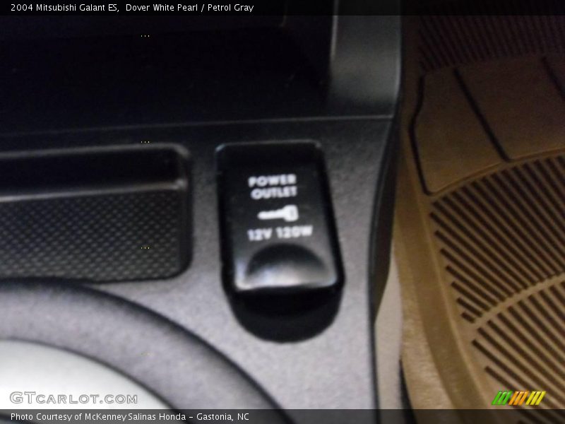 Dover White Pearl / Petrol Gray 2004 Mitsubishi Galant ES