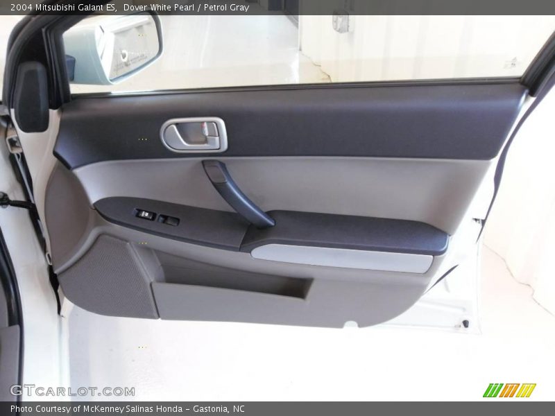 Dover White Pearl / Petrol Gray 2004 Mitsubishi Galant ES