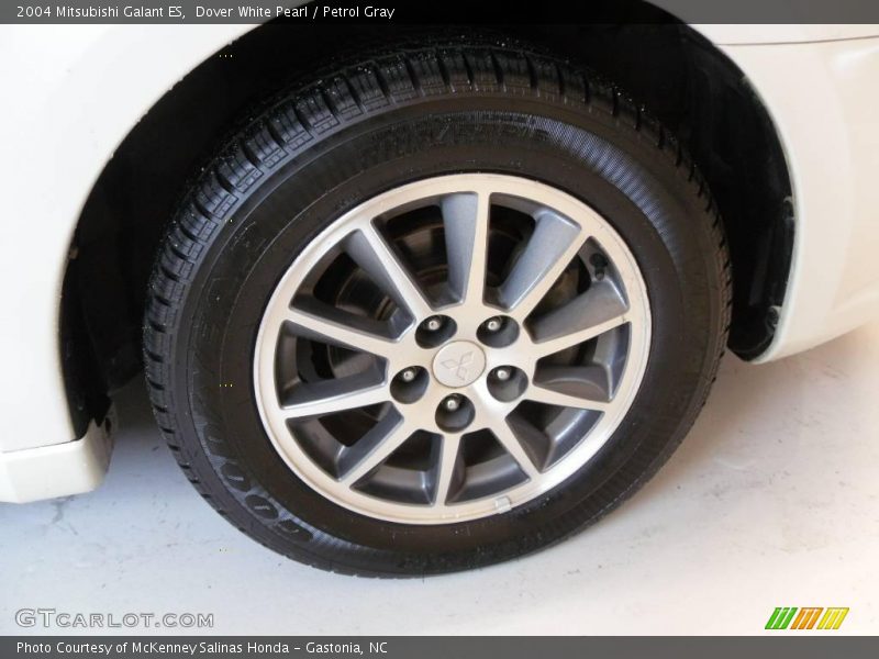 Dover White Pearl / Petrol Gray 2004 Mitsubishi Galant ES