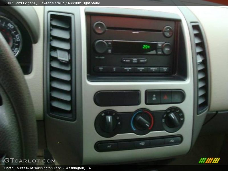 Pewter Metallic / Medium Light Stone 2007 Ford Edge SE