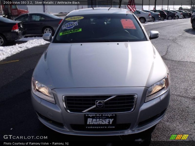 Silver Metallic / Anthracite Black 2009 Volvo S80 3.2