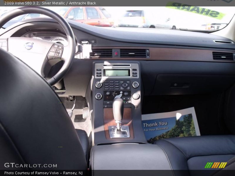 Silver Metallic / Anthracite Black 2009 Volvo S80 3.2