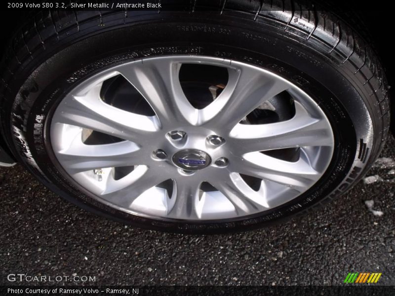Silver Metallic / Anthracite Black 2009 Volvo S80 3.2