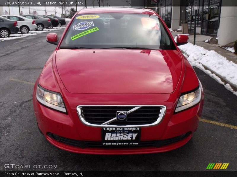 Passion Red / Off Black 2009 Volvo S40 2.4i