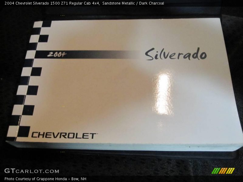 Sandstone Metallic / Dark Charcoal 2004 Chevrolet Silverado 1500 Z71 Regular Cab 4x4