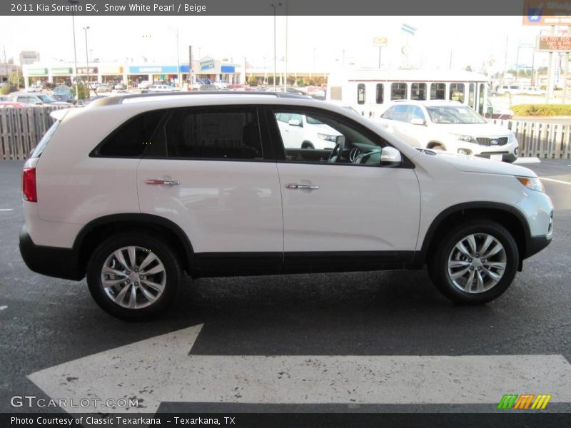 Snow White Pearl / Beige 2011 Kia Sorento EX