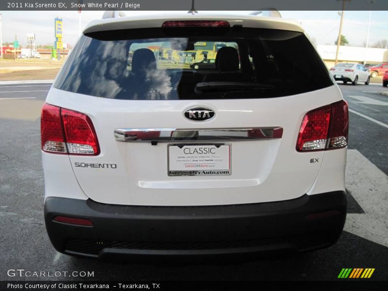 Snow White Pearl / Beige 2011 Kia Sorento EX