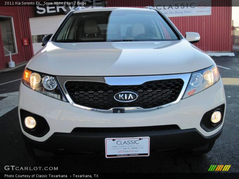 Snow White Pearl / Beige 2011 Kia Sorento EX