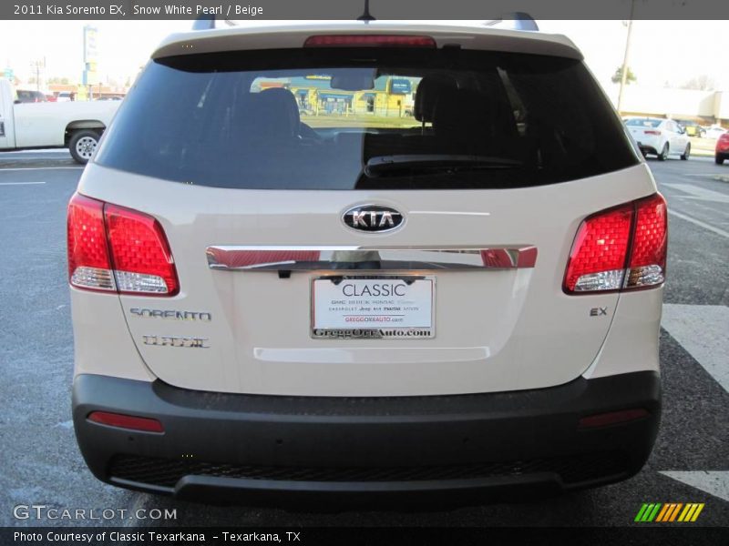 Snow White Pearl / Beige 2011 Kia Sorento EX
