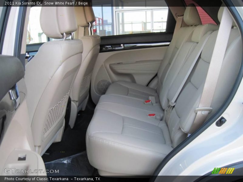 Snow White Pearl / Beige 2011 Kia Sorento EX