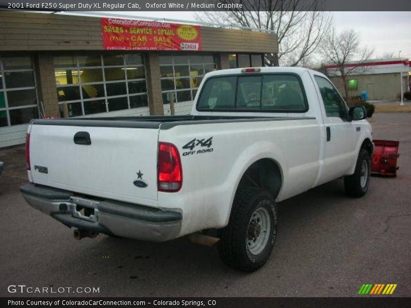 Oxford White / Medium Graphite 2001 Ford F250 Super Duty XL Regular Cab