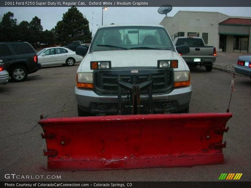 Oxford White / Medium Graphite 2001 Ford F250 Super Duty XL Regular Cab