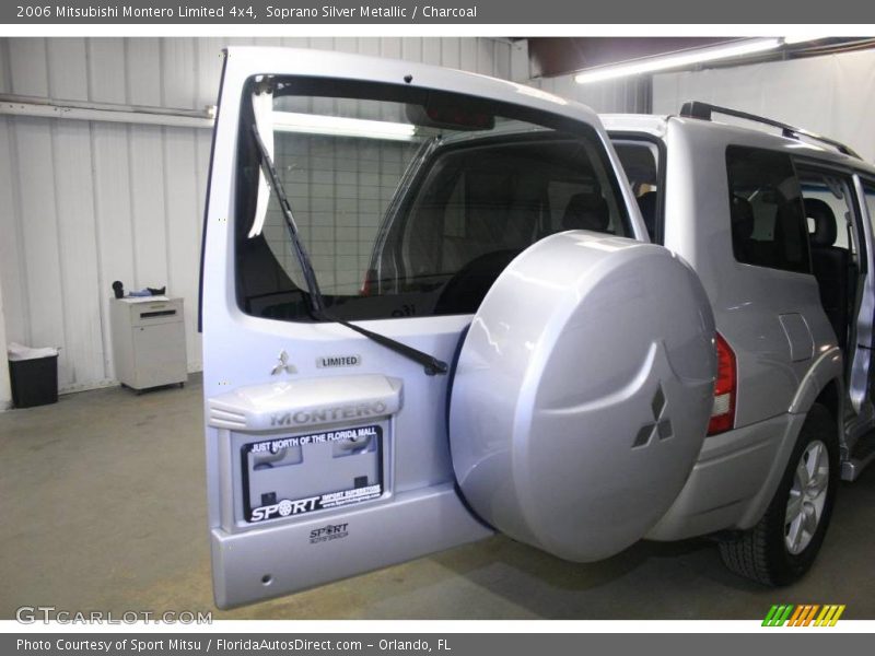Soprano Silver Metallic / Charcoal 2006 Mitsubishi Montero Limited 4x4