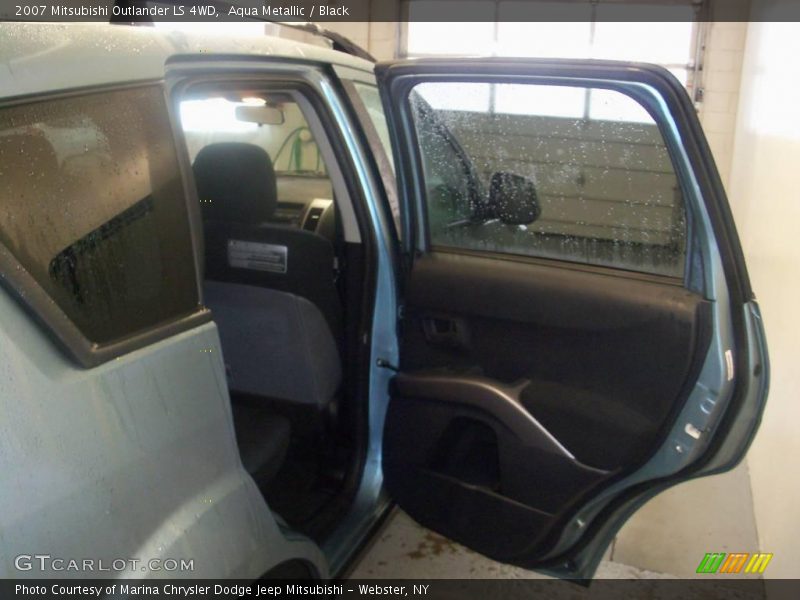 Aqua Metallic / Black 2007 Mitsubishi Outlander LS 4WD
