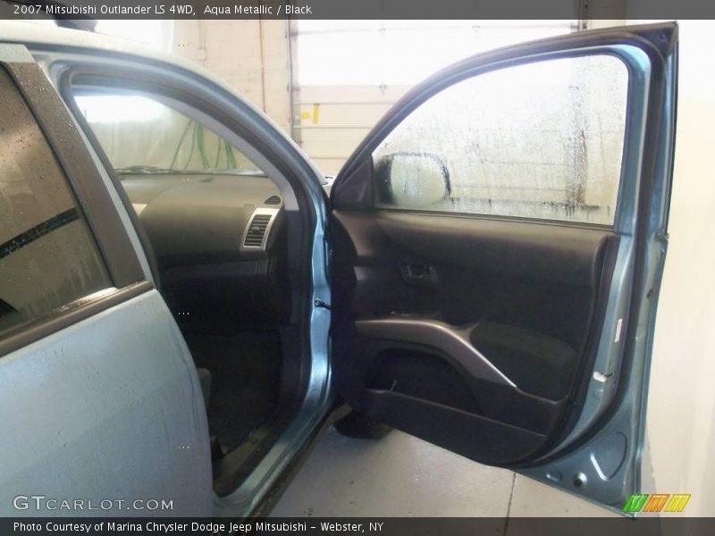 Aqua Metallic / Black 2007 Mitsubishi Outlander LS 4WD