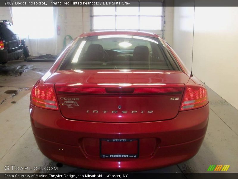 Inferno Red Tinted Pearlcoat / Dark Slate Gray 2002 Dodge Intrepid SE
