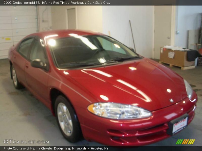 Inferno Red Tinted Pearlcoat / Dark Slate Gray 2002 Dodge Intrepid SE