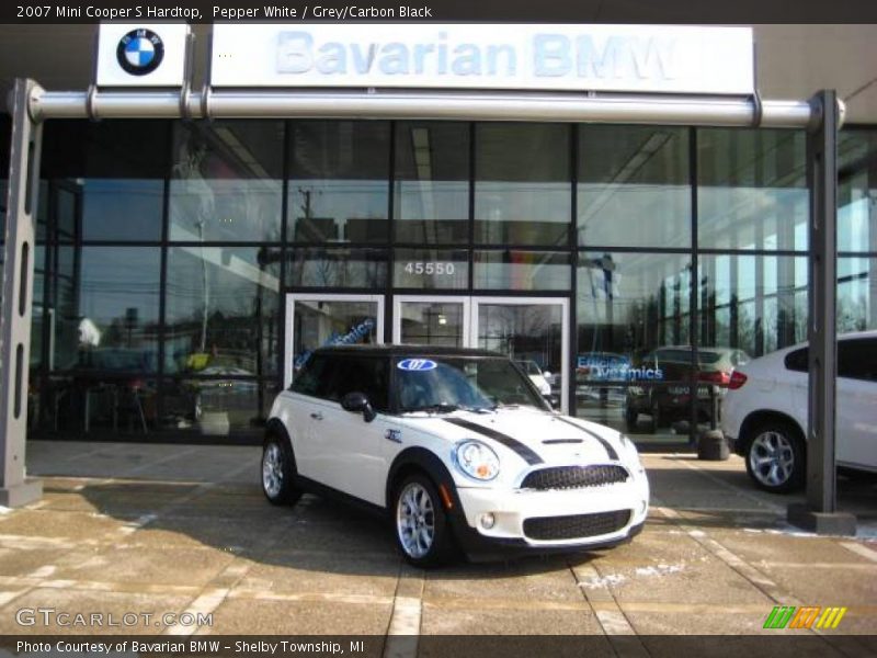 Pepper White / Grey/Carbon Black 2007 Mini Cooper S Hardtop