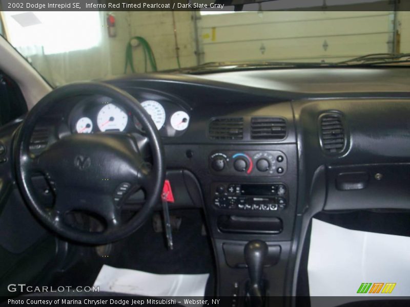 Inferno Red Tinted Pearlcoat / Dark Slate Gray 2002 Dodge Intrepid SE