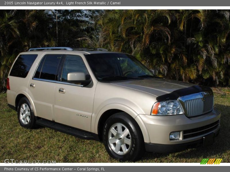 Light French Silk Metallic / Camel 2005 Lincoln Navigator Luxury 4x4
